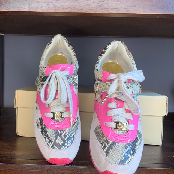 Michael Kors Alexandra Trainer - Picture 2 of 6